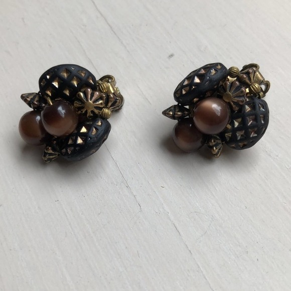 Vintage Clip On Earrings Brown with Bronze Gold Tones Chunky Earth Tone Beads - Picture 2 of 6